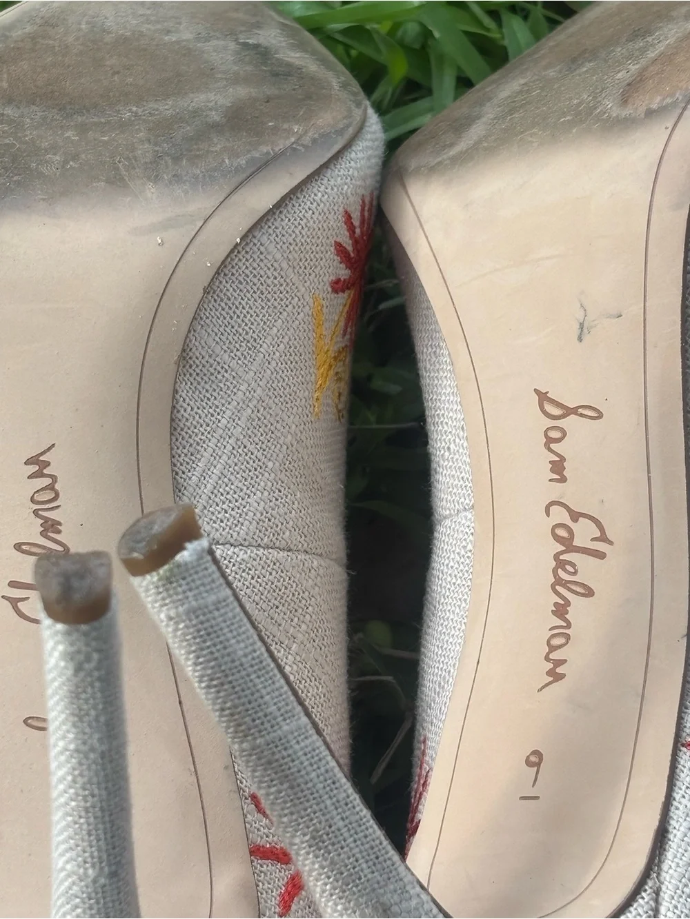 Sam Edelman Beige Embroidered Floral Pointed-Toe Pumps Size 9